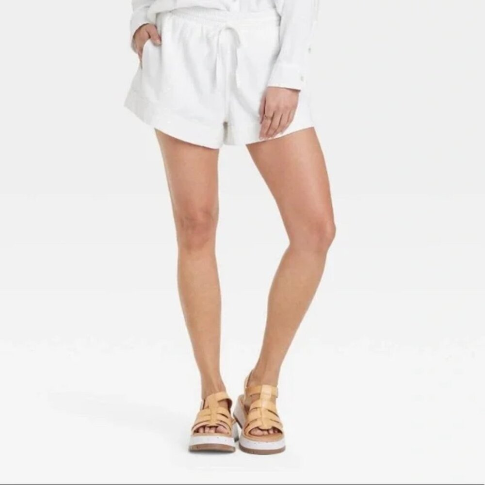 Like New Women's High-Rise Linen Pull-On Shorts - Universal Thread™ White M